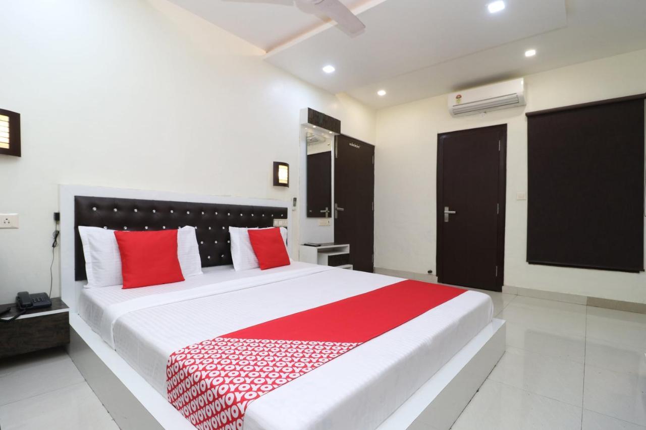 Oyo 29637 Hotel Kakkar Ludhiana Exterior photo