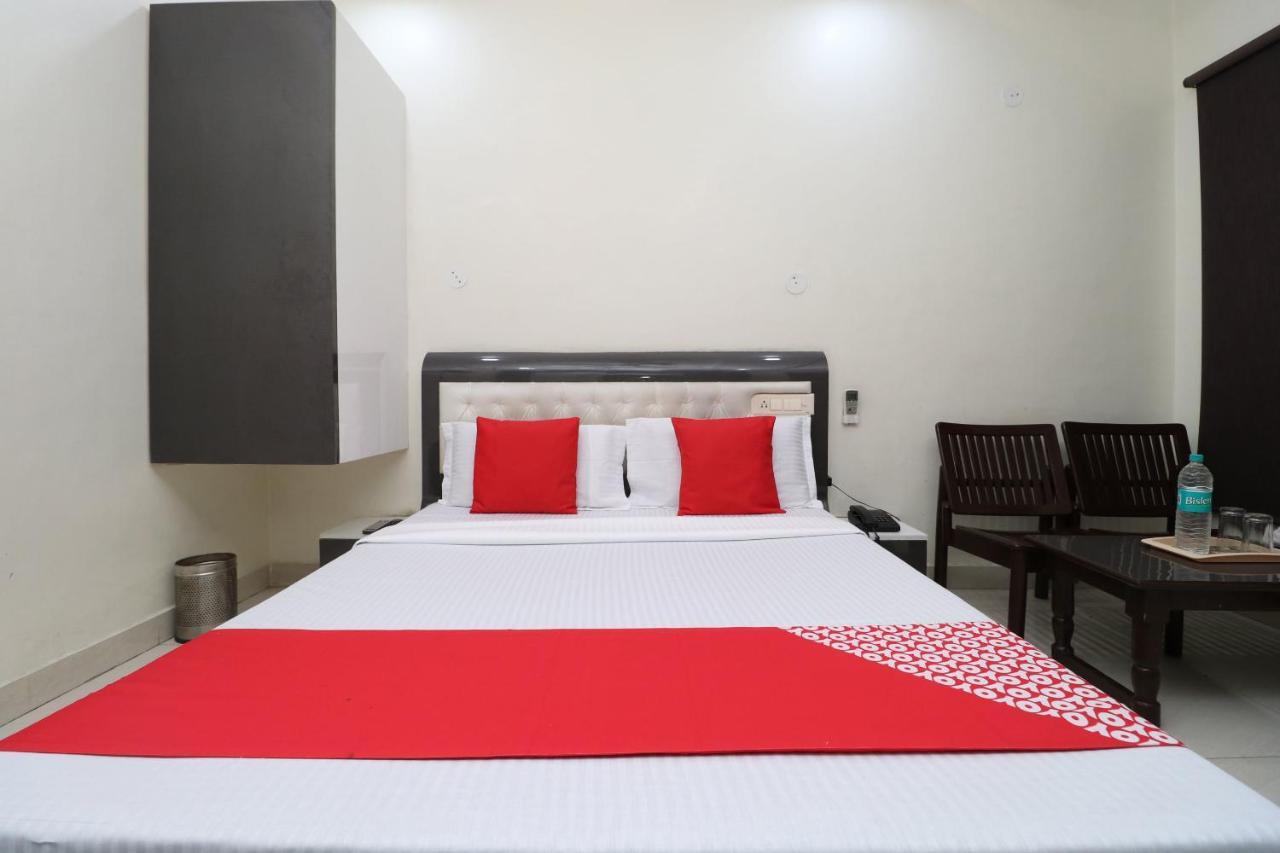 Oyo 29637 Hotel Kakkar Ludhiana Exterior photo